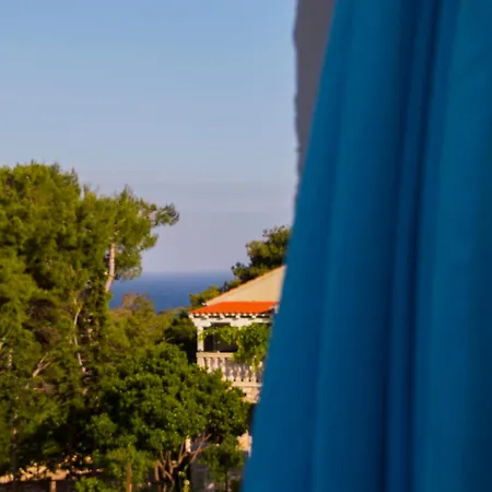 Viscovery Boutique 3* Rukavac (Vis)